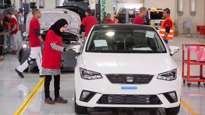 SEAT models with workers in Morocco and Tunisia plant