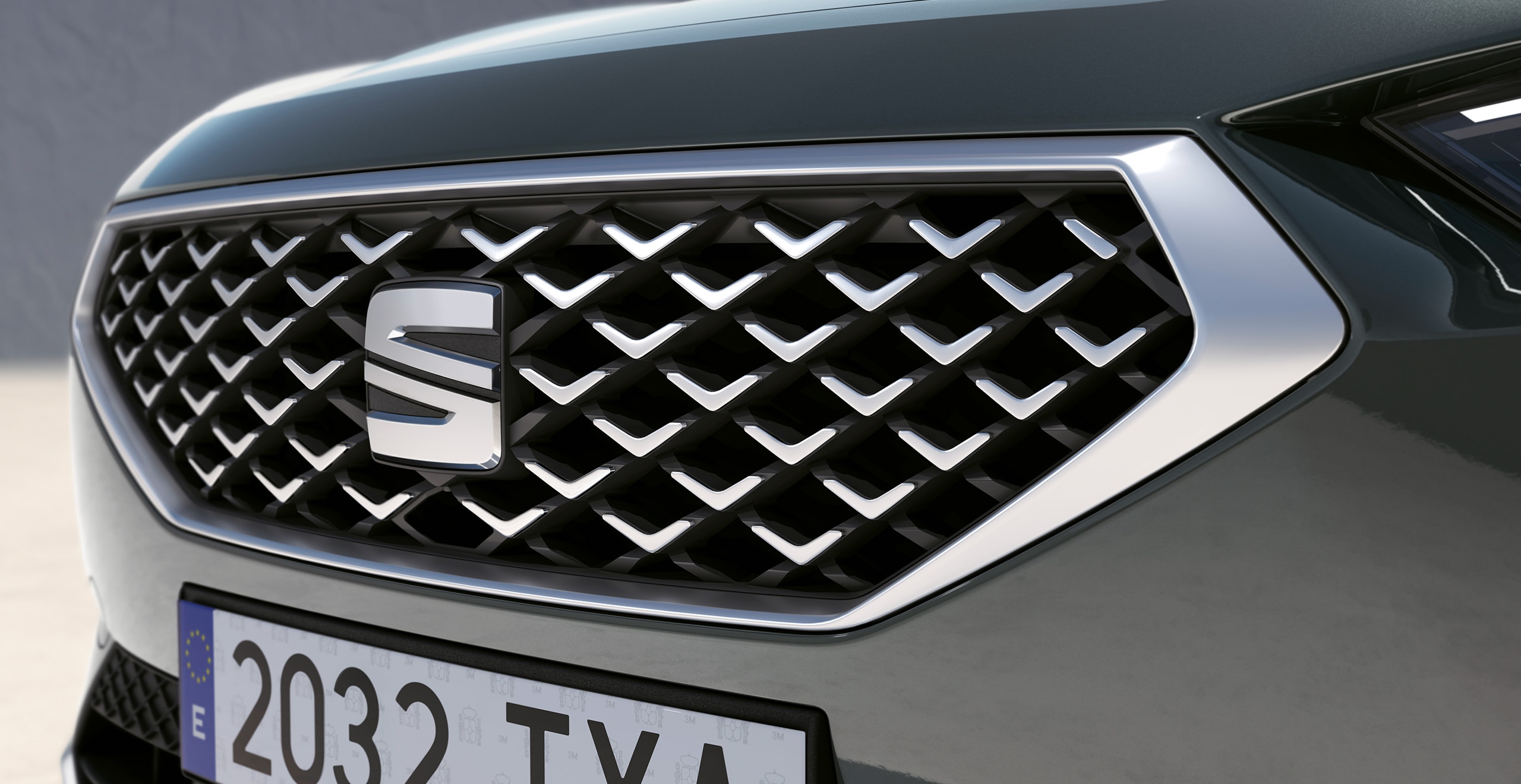 New SEAT Tarraco SUV 7 seater front central exterior view safety features