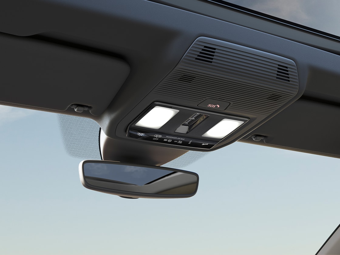 Detailed shot of SEAT Connect roof buttons in the SEAT Leon NF Sportstourer.