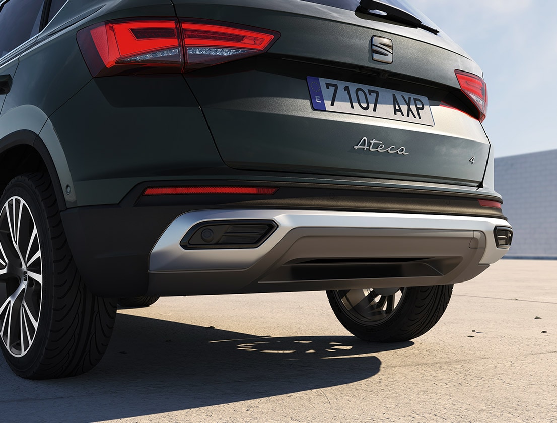 seat-ateca-dark-camouflage-colour-with-rear-exhaust-pipes