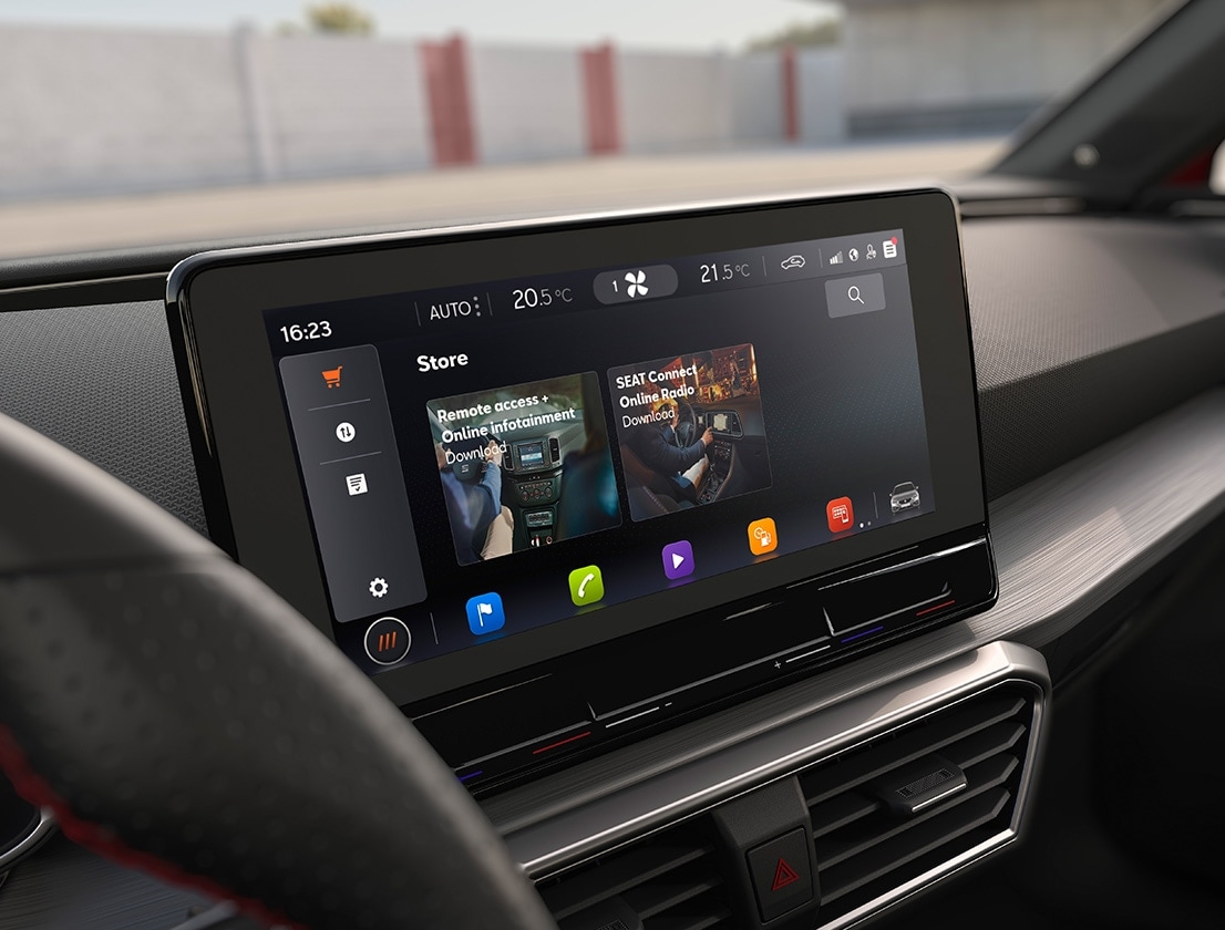 seat leon interior view of the online infotainment screen