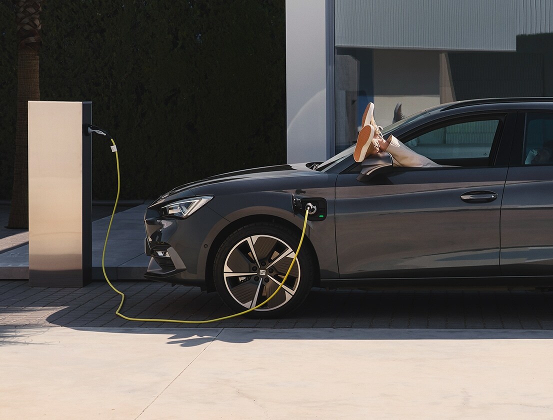 seat leon sportstourer charging