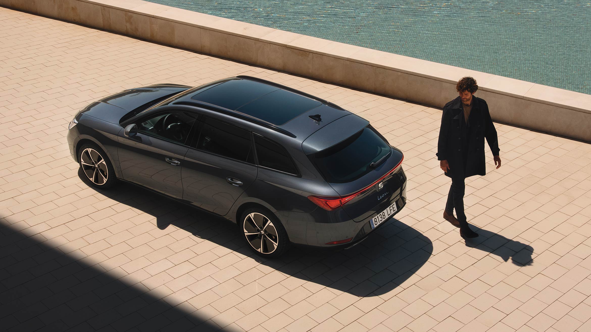 man looking the coast to coast light of seat leon sportstourer magnetic tech colour