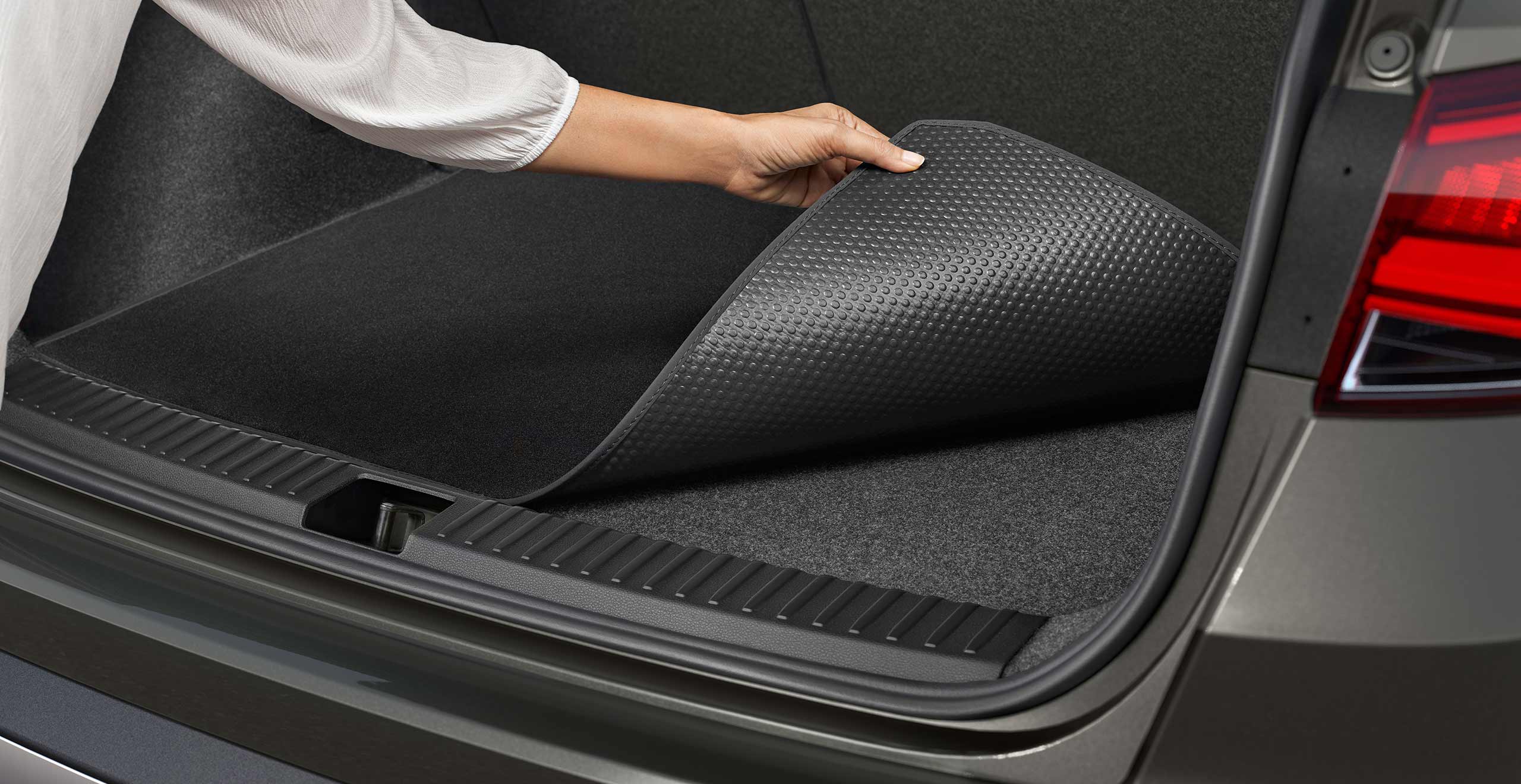 SEAT Arona reversible boot mat accessory