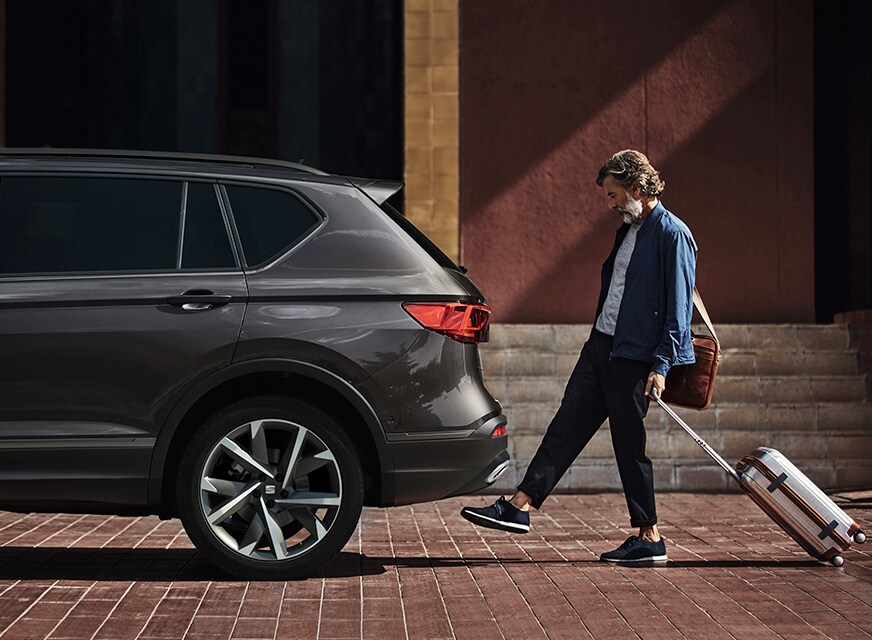 The SEAT Tarraco boot details with alloy wheels