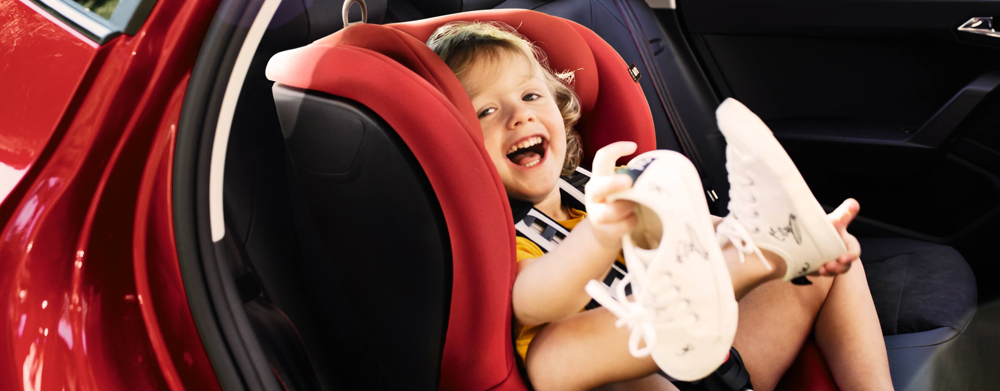 Enfant dans un siège auto