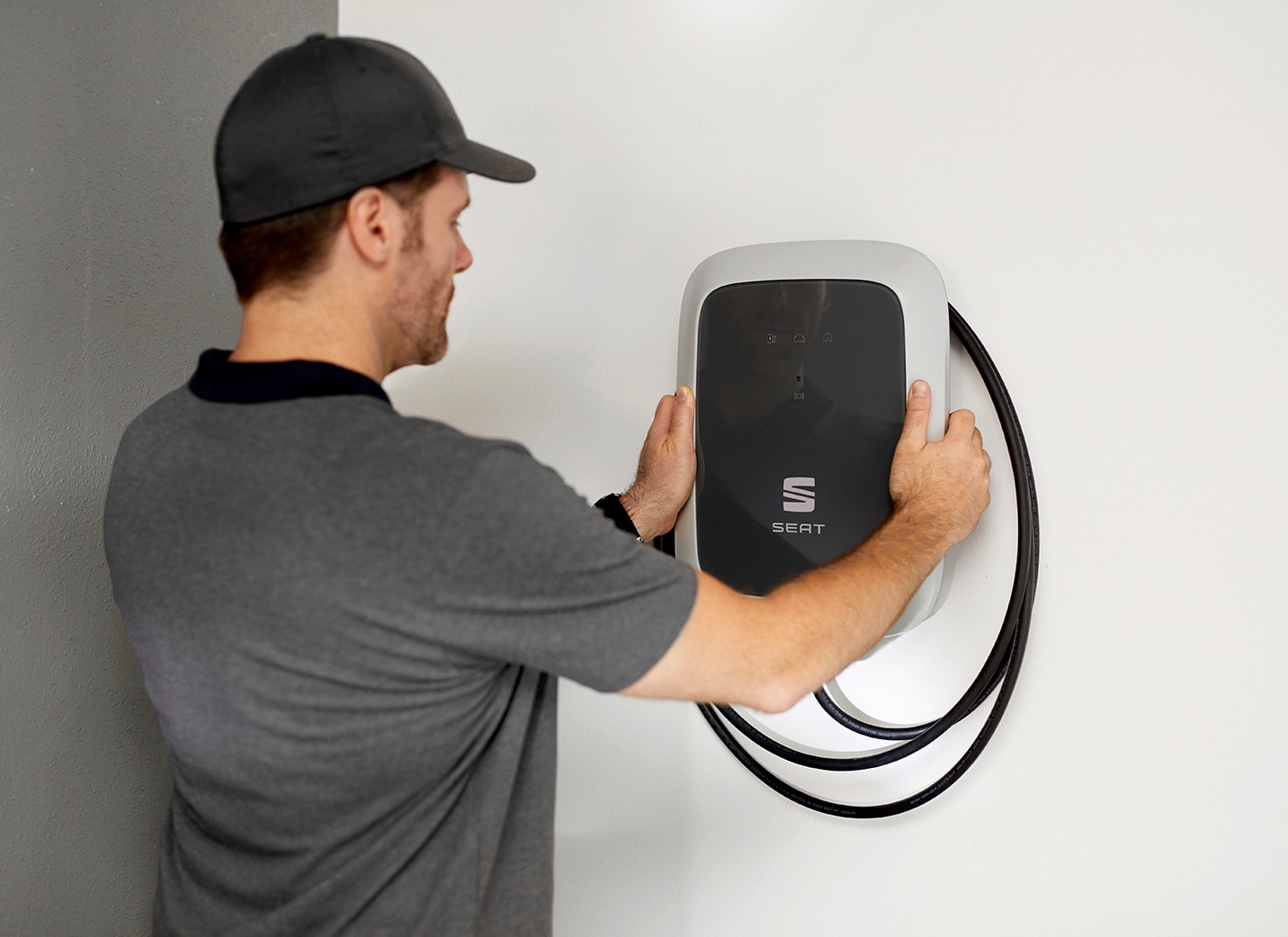 SEAT electric vehicle wallbox charger home installation step installation service 